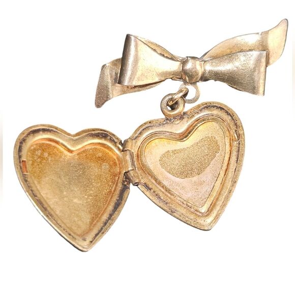 Vintage Gold Military Heart Locket on Bow  Brooch Pin - Picture 4 of 6